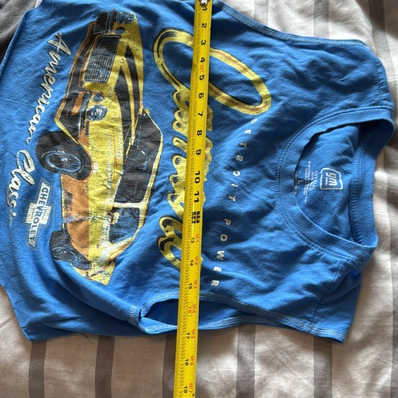 Blue Camaro Graphic Crop Top - Picture 8 of 9